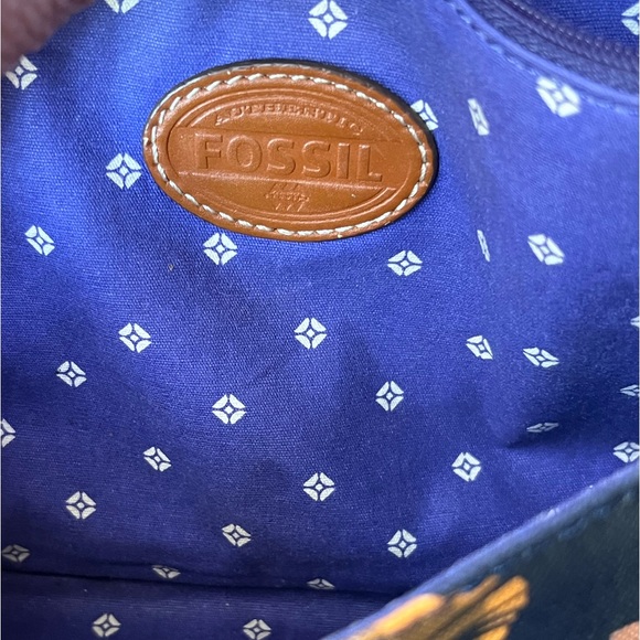 Fossil Navy Crossbody with Brown Strap and Multicolor Floral Accents - Picture 3 of 7